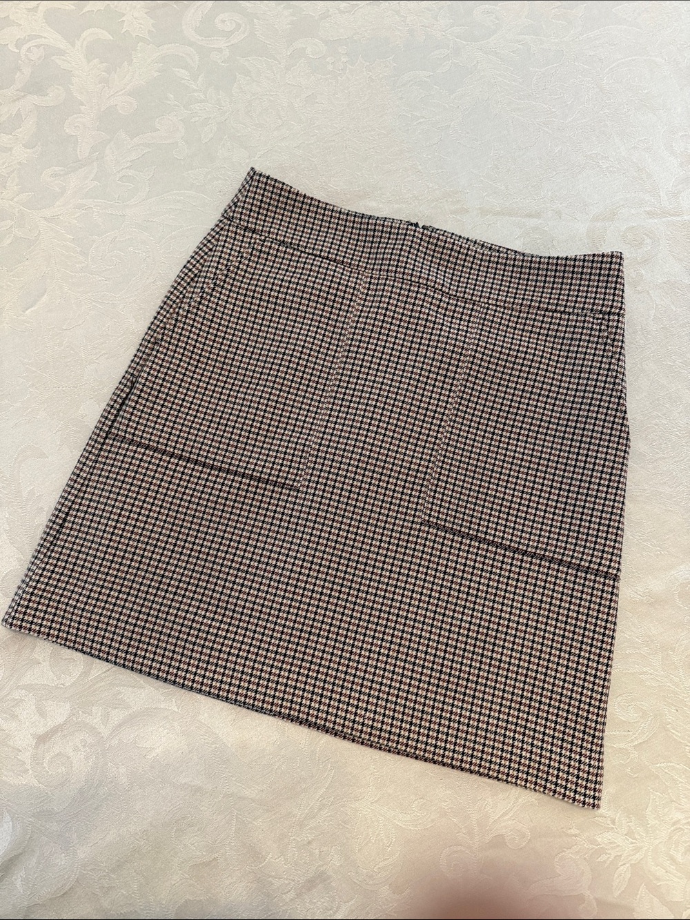 Ann Taylor Black & White Houndstooth Mini Skirt